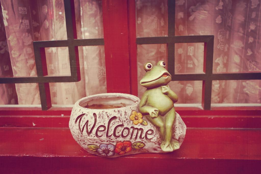 Three Legged Frog Hostel Beijing Eksteriør bilde